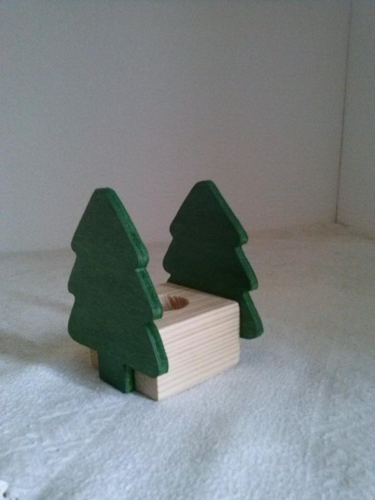 Bougeoirs sapins (réf. DN 03) 2€ l'unité VENDUS