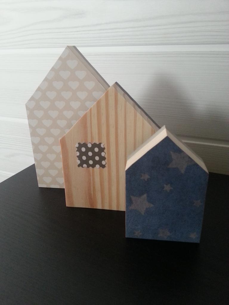 Maisons décoratives modèle garçon  16€
